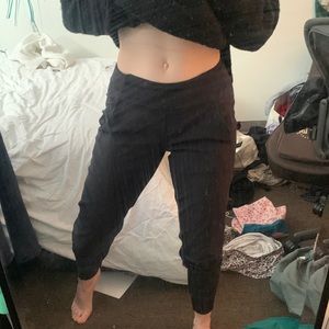 Black lulu workout joggers